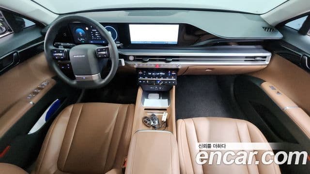 Hyundai Grandeur (GN7) 4