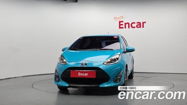 Toyota Prius C 3