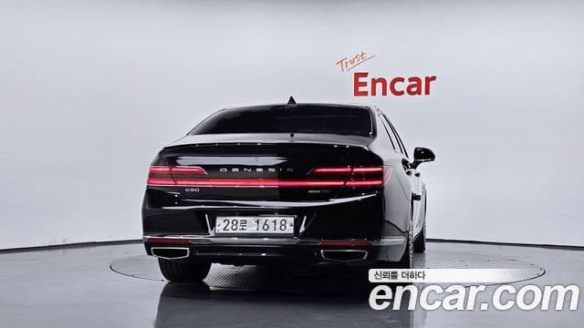 Genesis G90 4