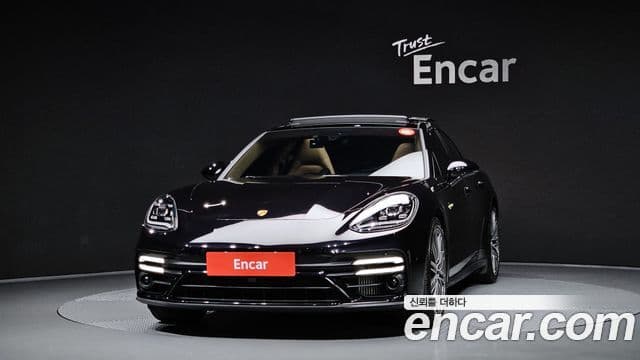 Porsche Panamera (971) 2
