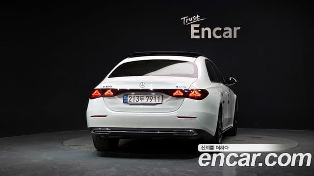 Mercedes-Benz E-Class W214 4