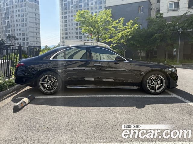 Mercedes-Benz S-Class W223 2