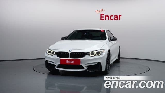 BMW M4 (F82) 3