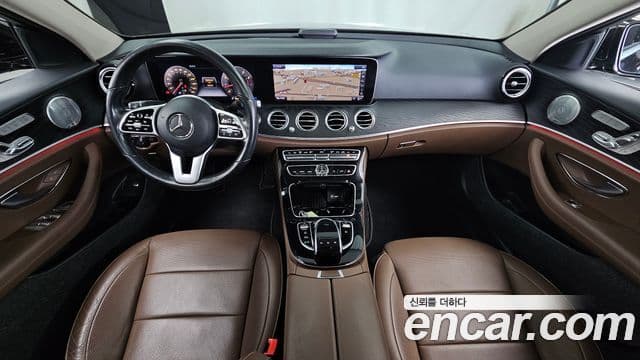 Mercedes-Benz E-Class W213 4