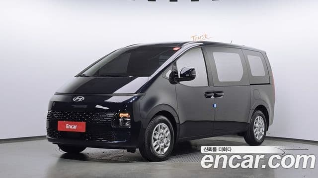 Hyundai Staria 1