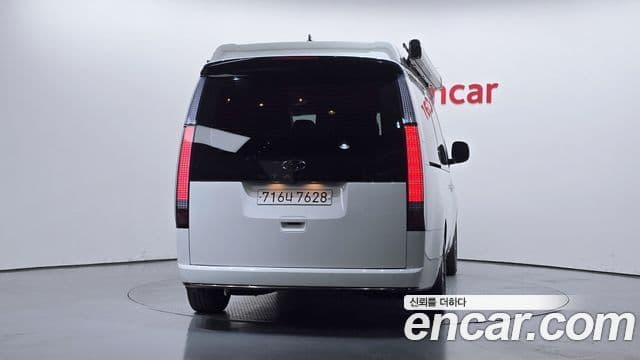Hyundai Staria 3