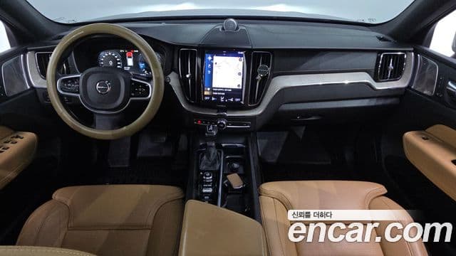 Volvo XC60 2nd Gen 4