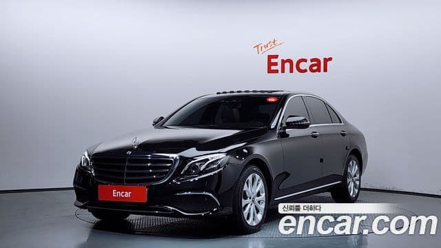 Mercedes-Benz E-Class W213 1