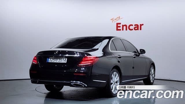 Mercedes-Benz E-Class W213 2