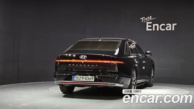Hyundai Grandeur (GN7) 4