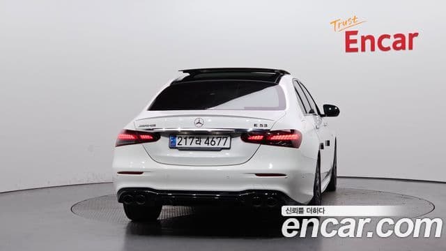 Mercedes-Benz E-Class W213 4