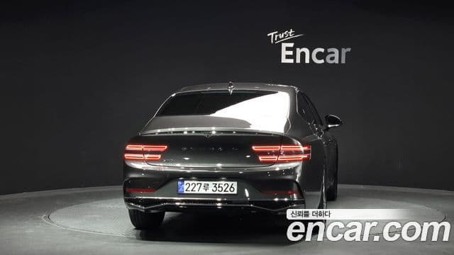 Genesis G80 (RG3) 4