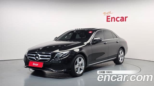 Mercedes-Benz E-Class W213 1