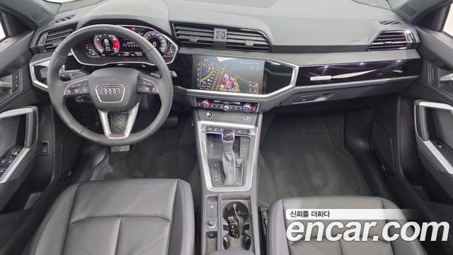 Audi Q3 (F3) 4