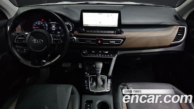 Kia Seltos 4