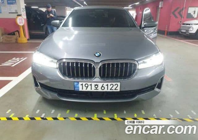 BMW 5 Series (G30)