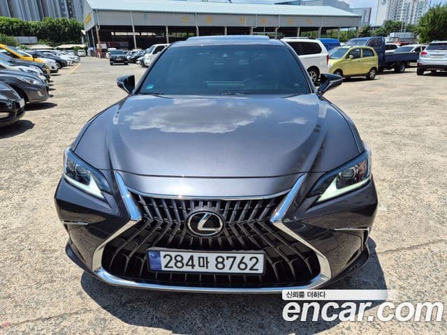 Lexus ES300h 7th Gen 2