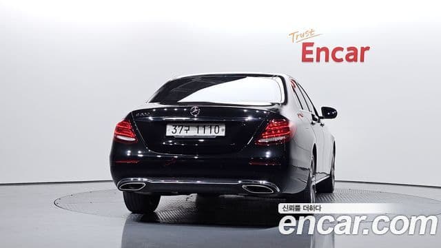 Mercedes-Benz E-Class W213 3