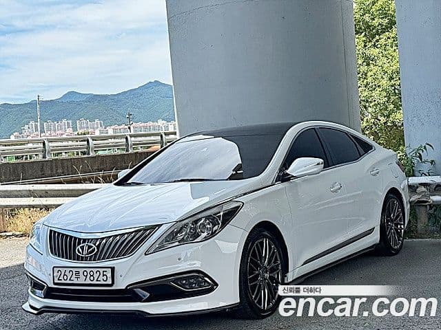 Hyundai Grandeur HG 1