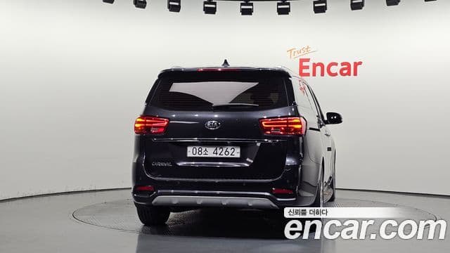 Kia The New Carnival 4