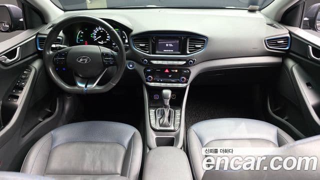 Hyundai Ioniq Hybrid 4