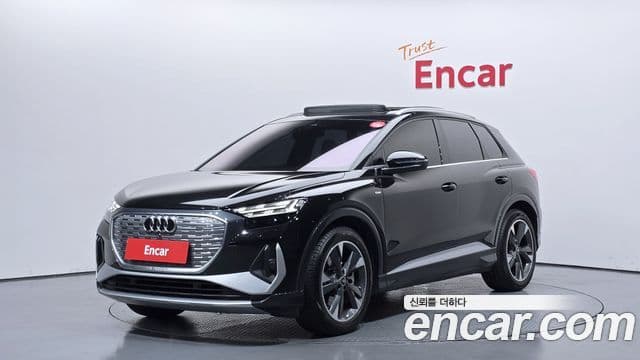 Audi Q4 e-트론 (F4)
