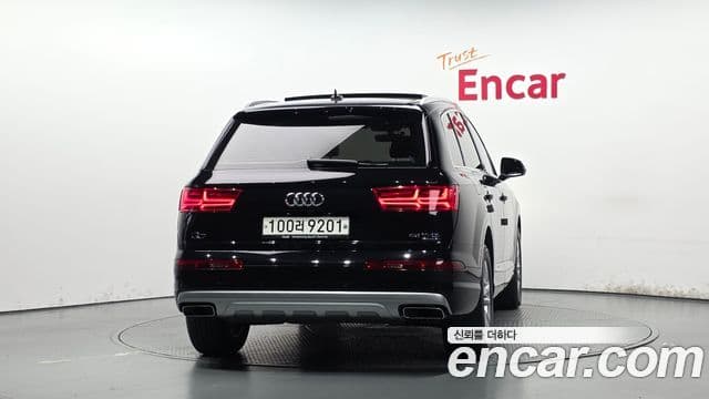 Audi Q7 (4M) 3