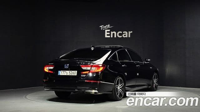 Honda Accord 10th Gen 2