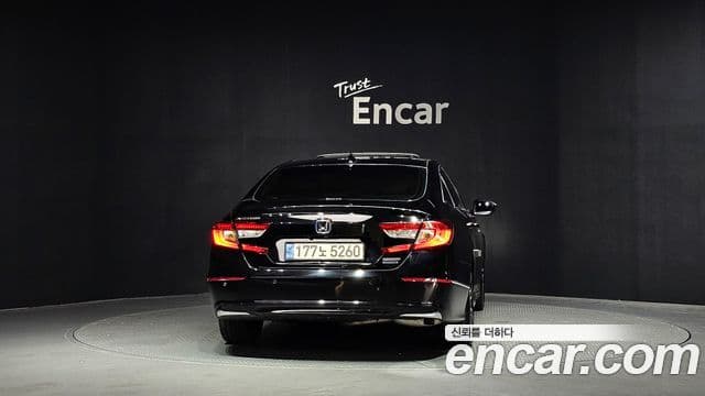 Honda Accord 10th Gen 4