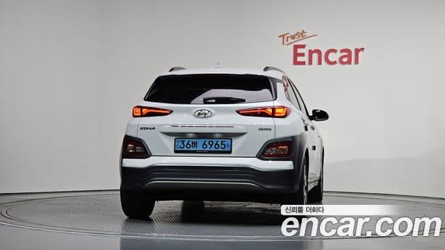 Hyundai Kona Electric 4