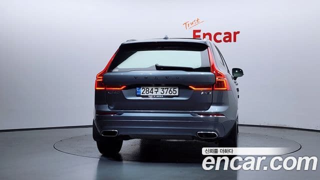 Volvo XC60 2nd Gen 4