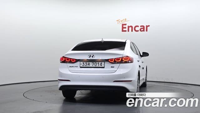 Hyundai Avante AD 4