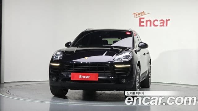 Porsche Macan 2
