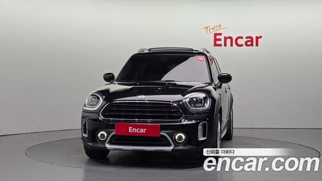 MINI Cooper Countryman 2