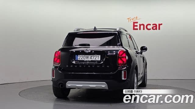MINI Cooper Countryman 3