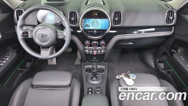 MINI Cooper Countryman 4