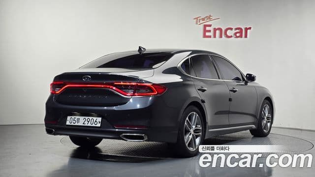 Hyundai Grandeur IG 2