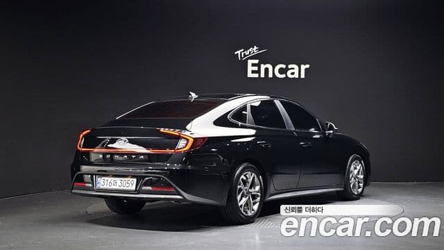 Hyundai Sonata (DN8) 2