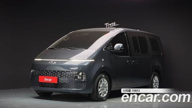 Hyundai Staria