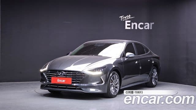 Hyundai Sonata (DN8)
