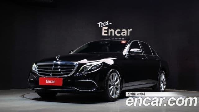 Mercedes-Benz E-Class W213 1