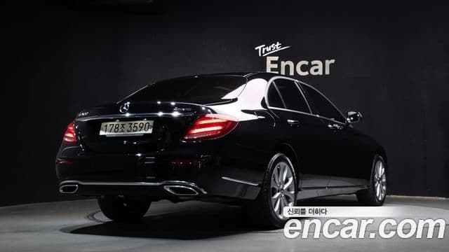 Mercedes-Benz E-Class W213 2
