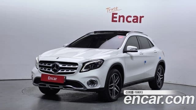 Mercedes-Benz GLA-Class X156
