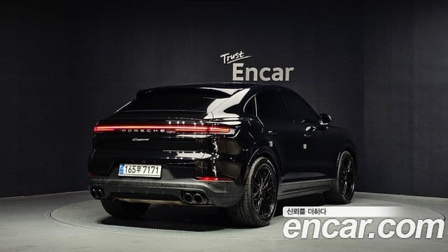 Porsche Cayenne (PO536) 2