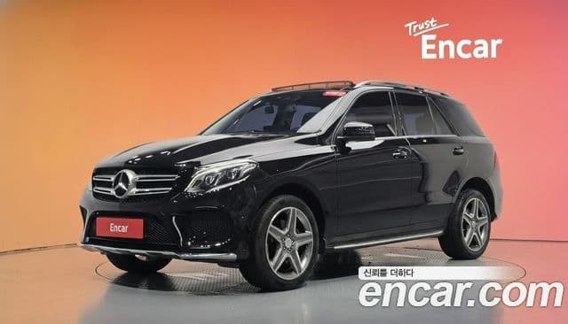 Mercedes-Benz GLE-Class W166 1