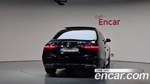 Mercedes-Benz S-Class W223 3