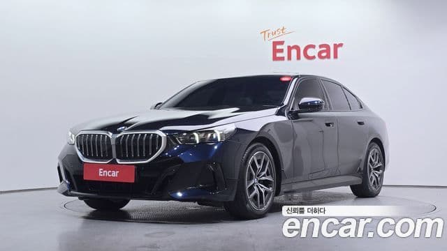 BMW 5 Series (G60)