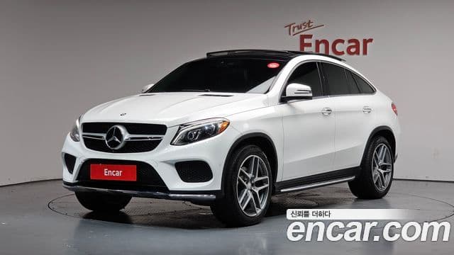 Mercedes-Benz GLE-Class W166 1