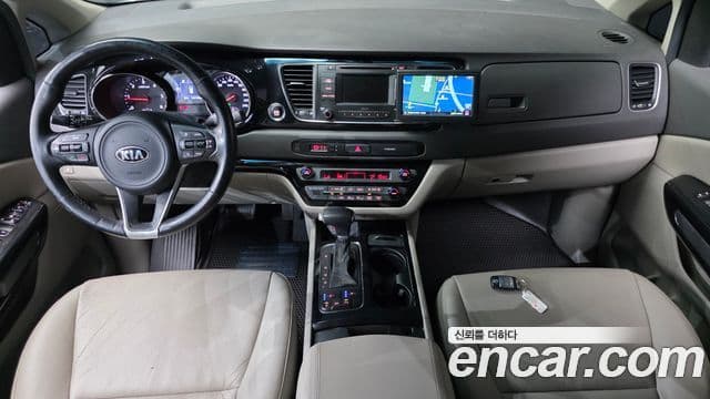 Kia All New Carnival 4
