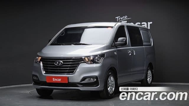 Hyundai The New Grand Starex 1